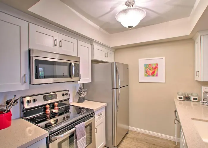 Holiday home Walk To Trolley & Lake: Sunny Townhome Scottsdale